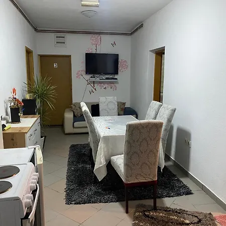 Apartment Alejna